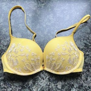 Victoria’s Secret push up bra
